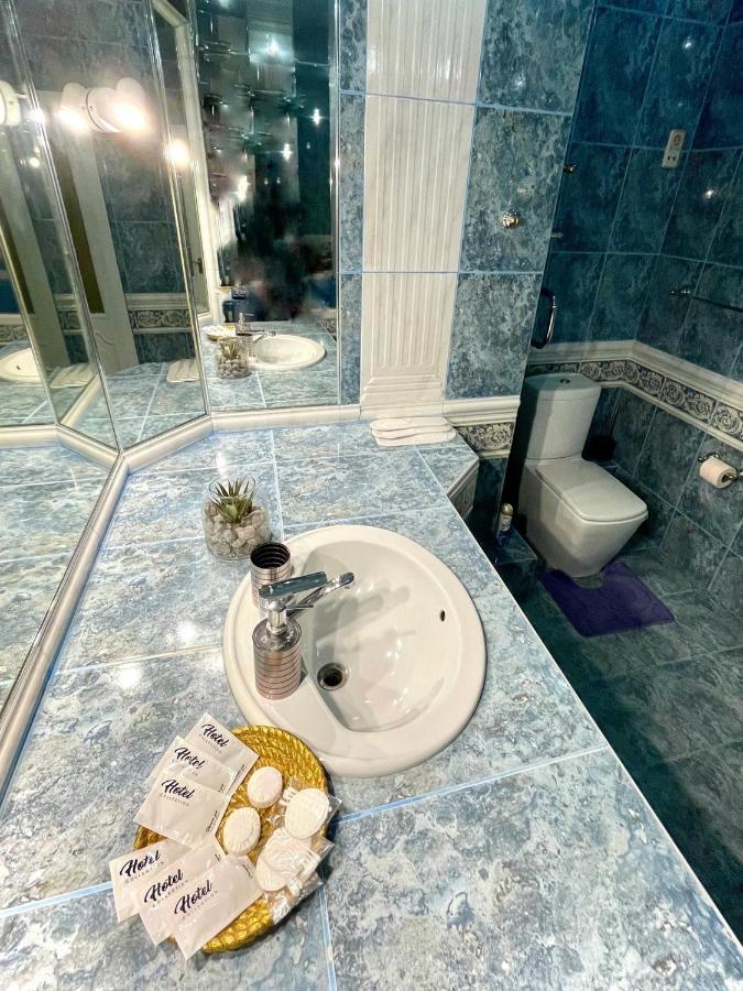 Апартаменти Great One Bed Right Near Opera House Київ Екстер'єр фото